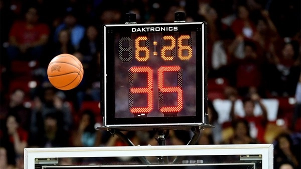Are Early Timeout Indicator Bets a Cheat Code for In-Play Adjustments?