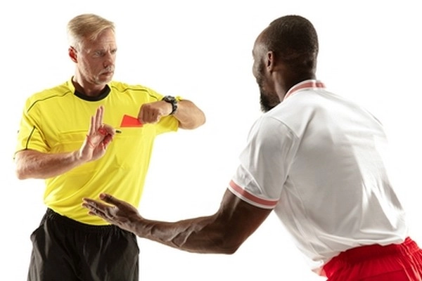 How Can Red Card Hedge Tactics Save a Losing Bet Instantly?
