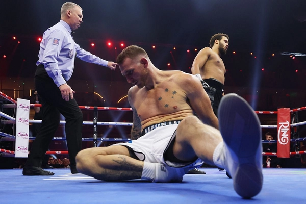 How to make knockout round predictions?
