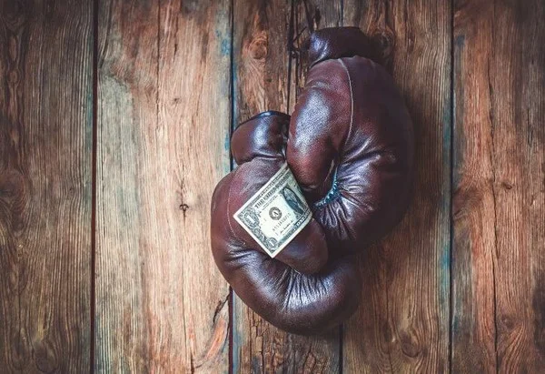 Is the Early Knockout Prop more profitable than round betting?