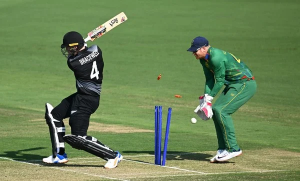 Can Sixes Count Market betting highlight explosive players