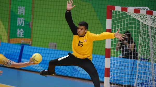 How do goalkeeper saves alter under/over betting markets?