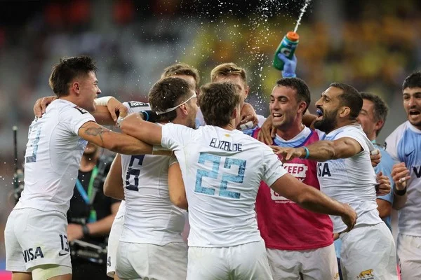 How does an offload chain impact betting on team totals?