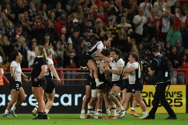 How does an offload chain impact betting on team totals?