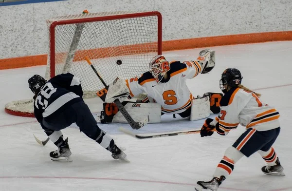 How does a power play influence ice hockey goal betting?