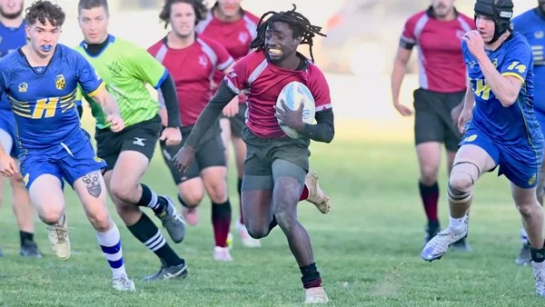 How does a scrum battle determine rugby betting lines?