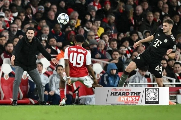 Was Paul Merson right to criticise Myles Lewis Skelly during Arsenal's win over Bayern?