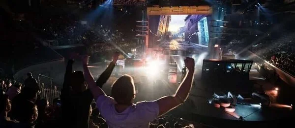 Is live betting in esports a viable strategy for modern bettors?