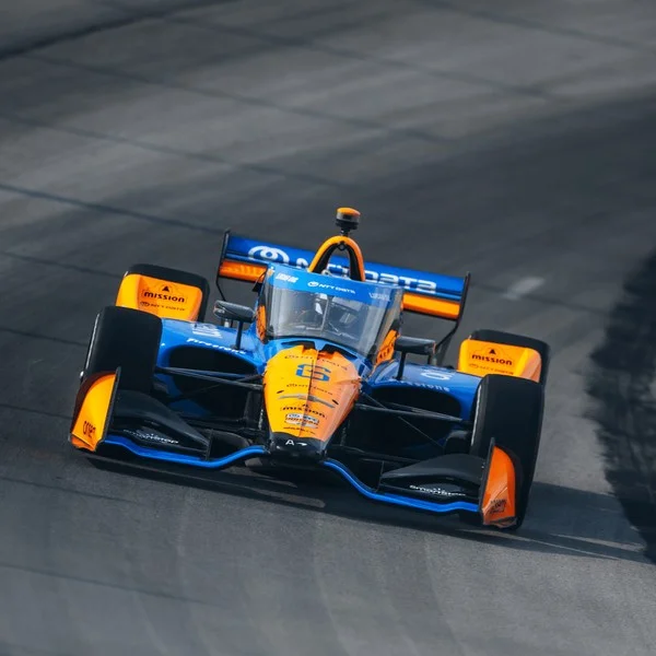 How does an F1 driver's championship position bet, Each Way, compare to a driver's outright bet?