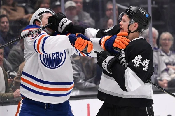 Is betting on ice hockey playoffs structured differently than the regular season?