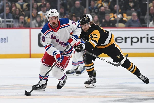 Should you focus on predicting the number of goals in ice hockey matches