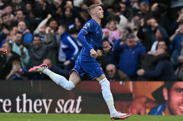 Should Cole Palmer stay at Chelsea instead of moving to Real Madrid?