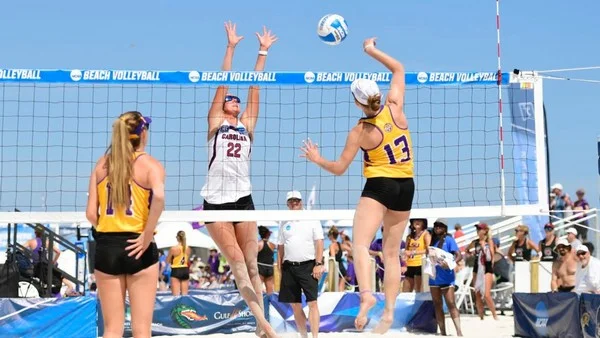 Is the clutch phase a reliable signal for live betting in football?