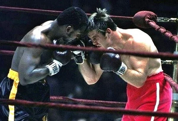 Should bettors look for comebacks in the final round of boxing?