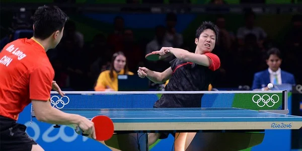 When does an explosion in a table tennis fight reveal an interesting move?