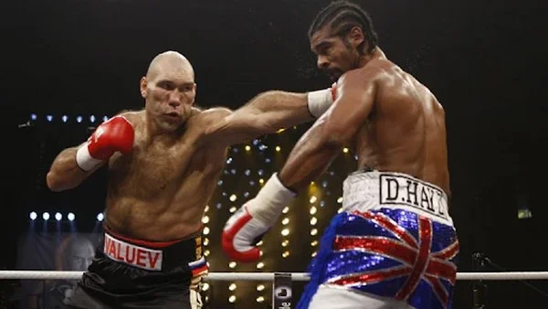 Does arm distance affect boxing betting results?