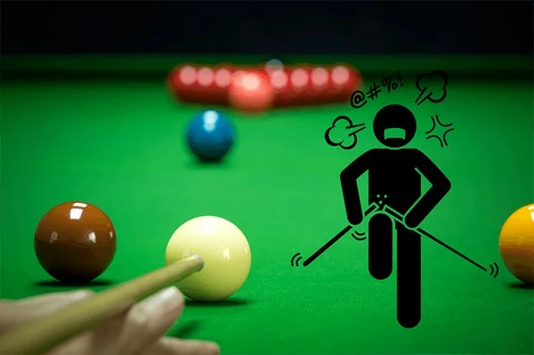 How do changes in strategy affect the value of bets in Snooker?