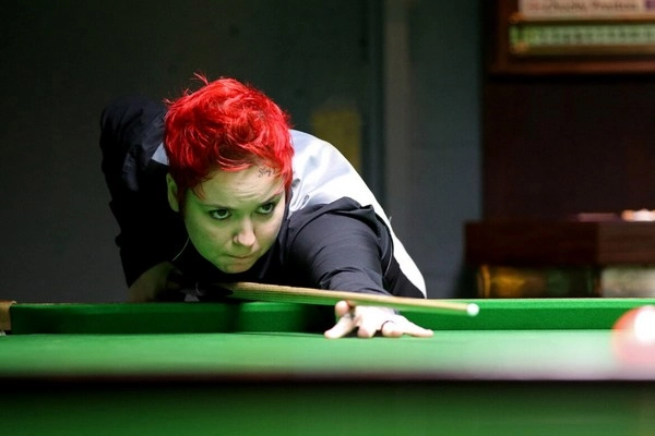 Is late frame tension the deciding factor in a close snooker match?
