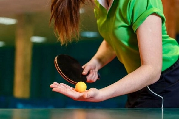 Can the pressure of a short serve break the rhythm in competitive table tennis?